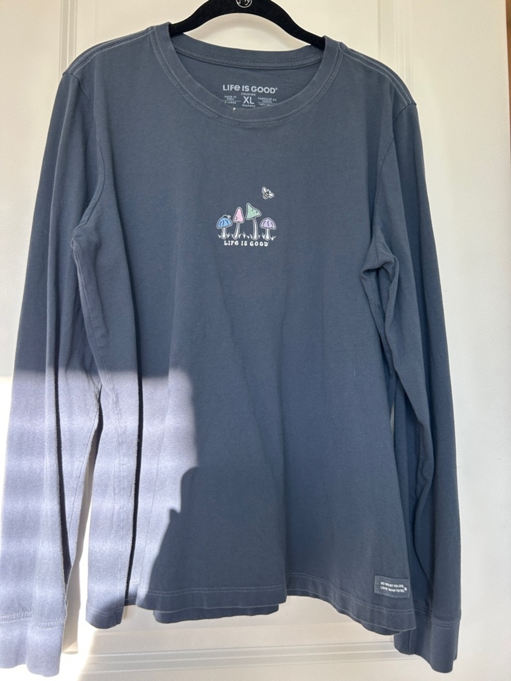 Life Is Good Crusher Womens Crewneck T‑Shirt in Navy XL